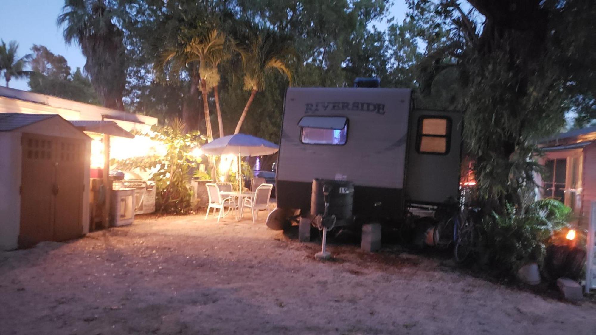 Campsite Tiny House Rv, Kayak *